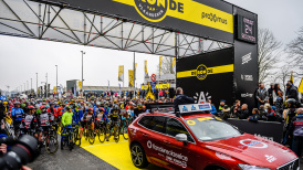 De Ronde van Vlaanderen driven by wagensponsor Volvo D'Hondt Reynaert
